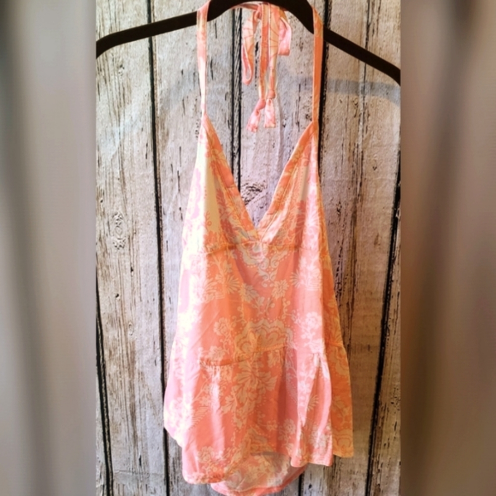 Roxy pink and white summer tank top ties around the neck. Small.
